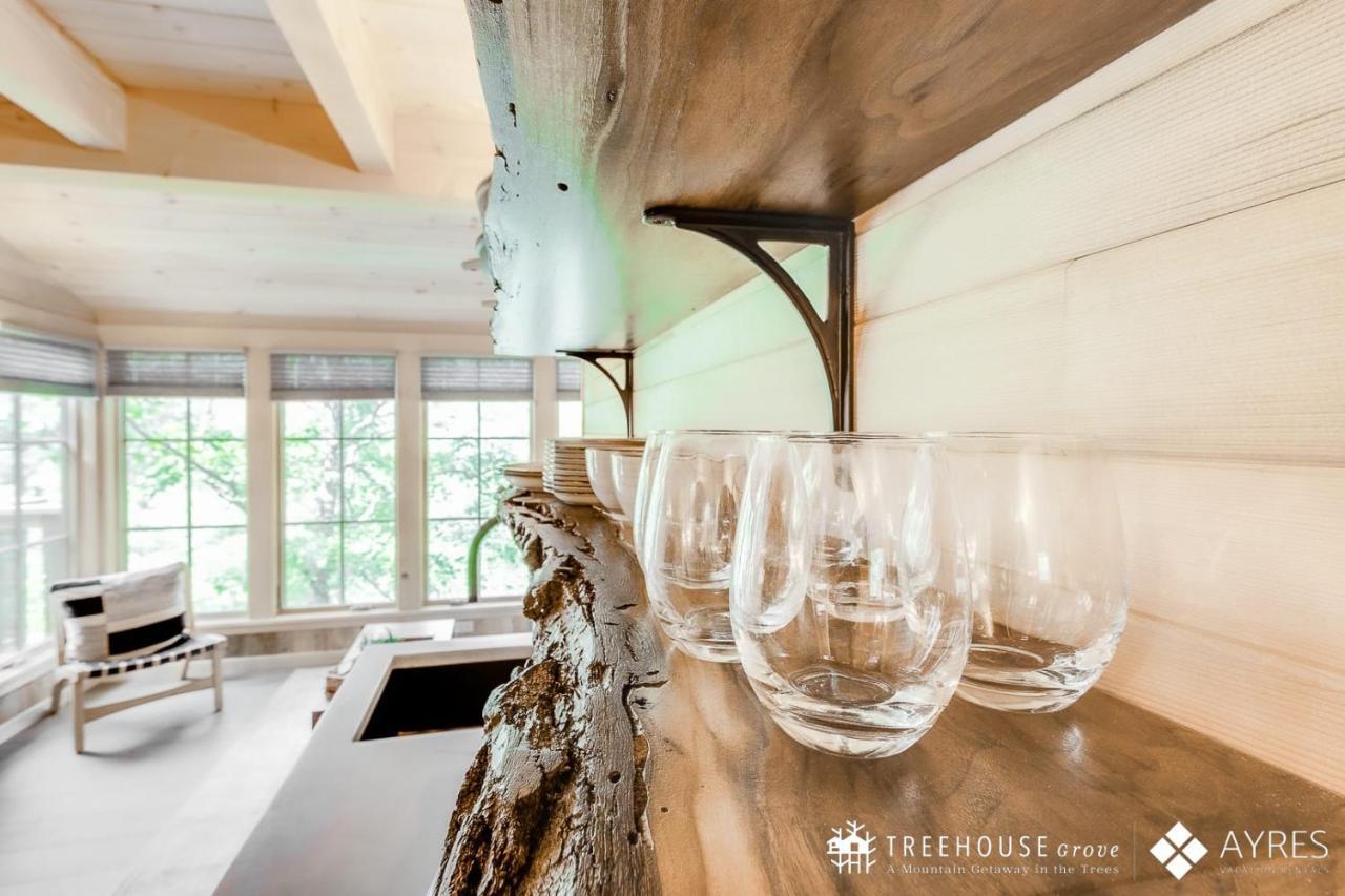 The Blackjack Oak In Treehouse Grove At Norton Creek Gatlinburg Εξωτερικό φωτογραφία